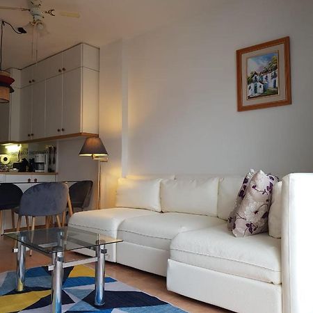 Modern, Cozy Studio Фуэнхирола Экстерьер фото