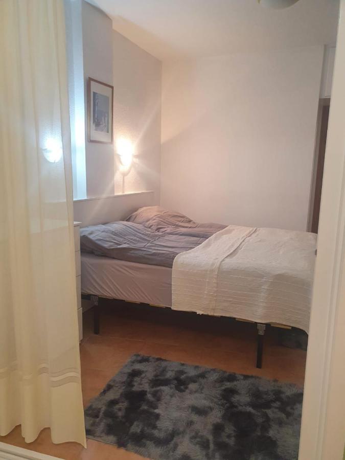 Modern, Cozy Studio Фуэнхирола Экстерьер фото